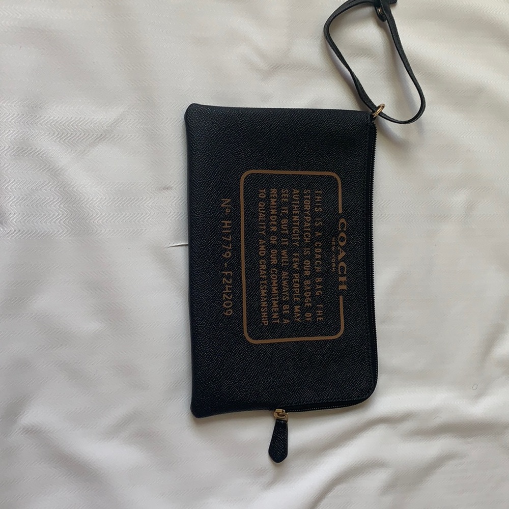 Unique Coach Wristlet
